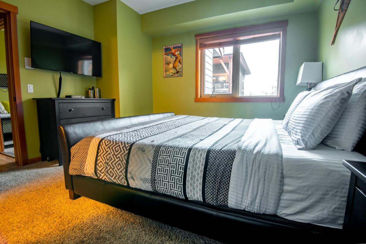 Renovated Condo, 2Br, 2Ba, Heated Pool, 3 Hot Tubs, Pets Welcome! 캔모어 외부 사진
